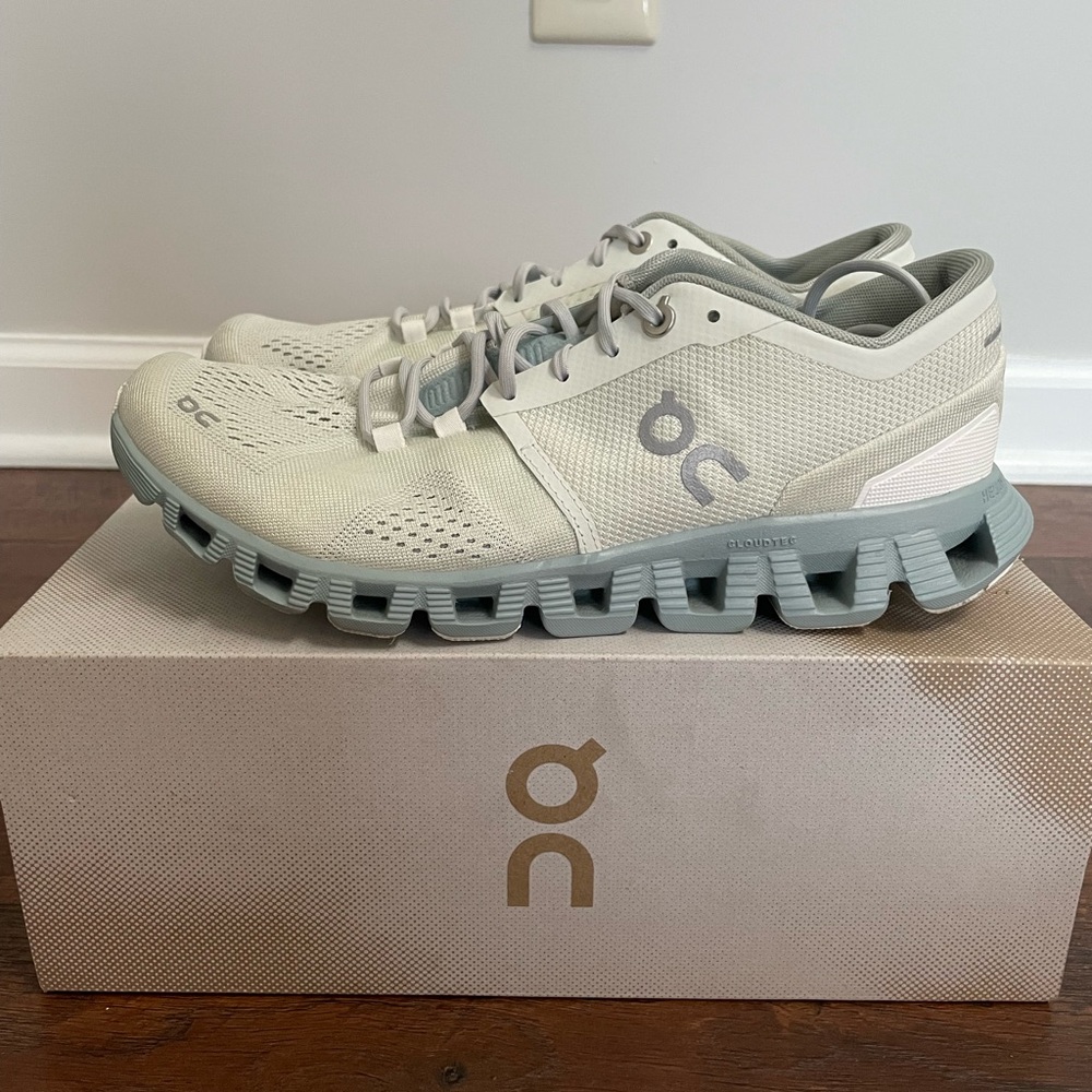 On Running Cloud Sneakers in Teal and Cream